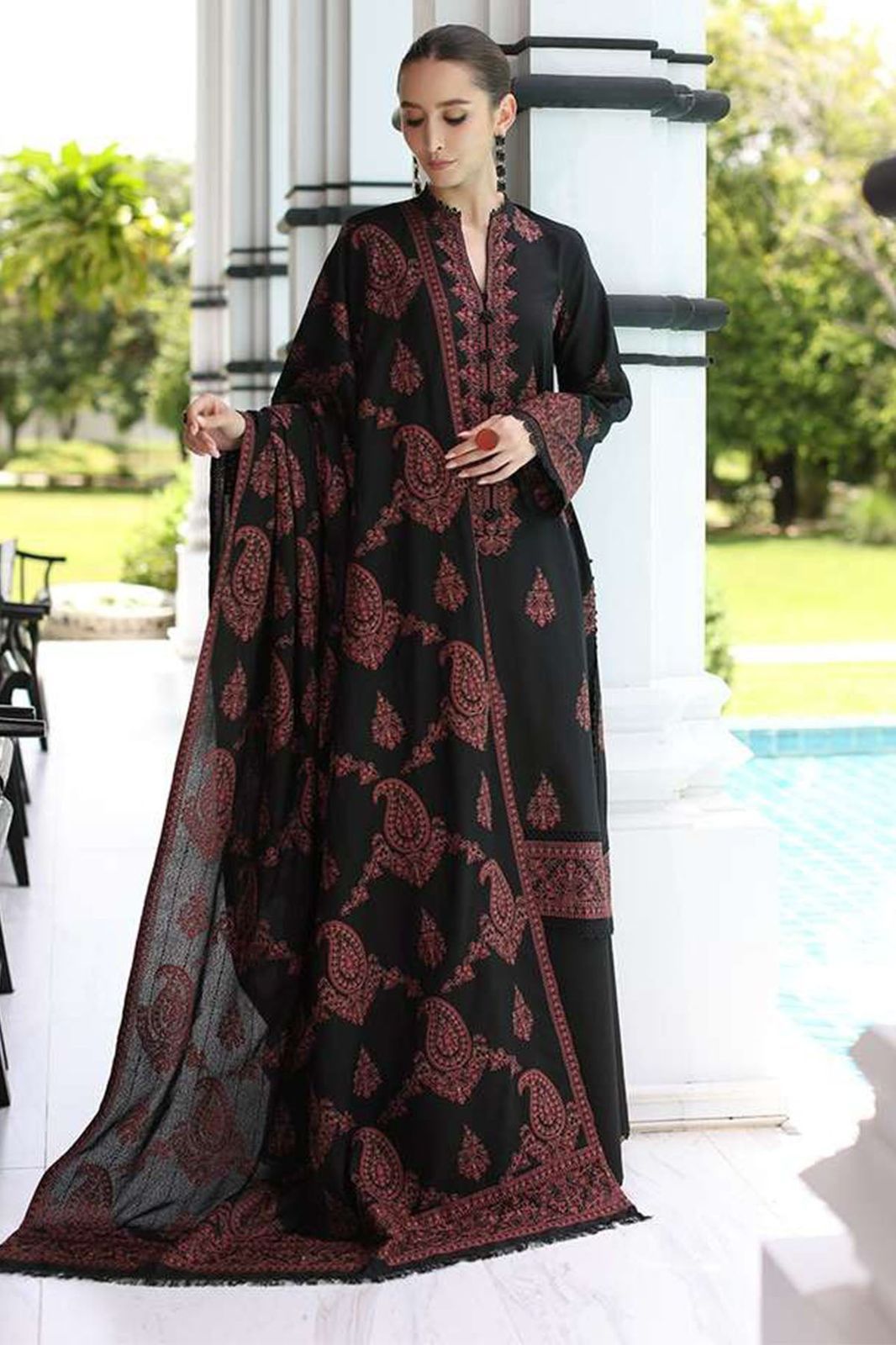 Bareeze Dhanak Embroidered Unstitched Luxury 3 Piece Suit with Shawl – image 2 of 4