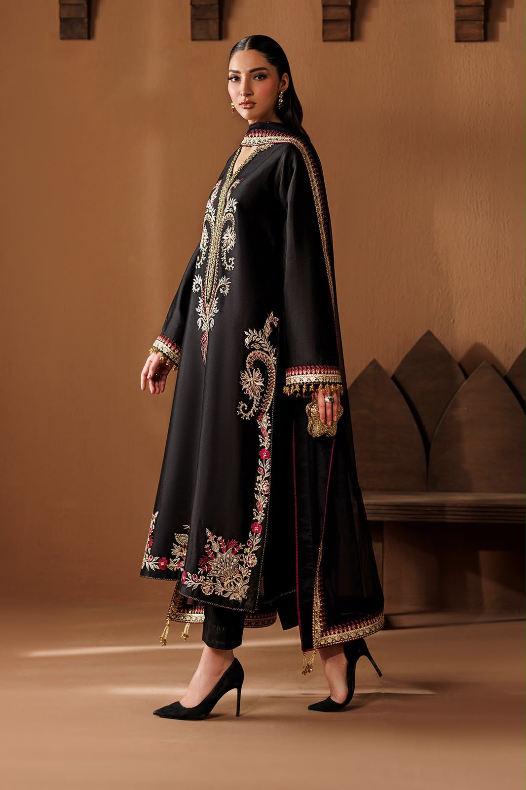 Baroque Heavy Embroidered Unstitched Silk 3 Piece Suit with Chiffon Dupatta – image 3 of 8