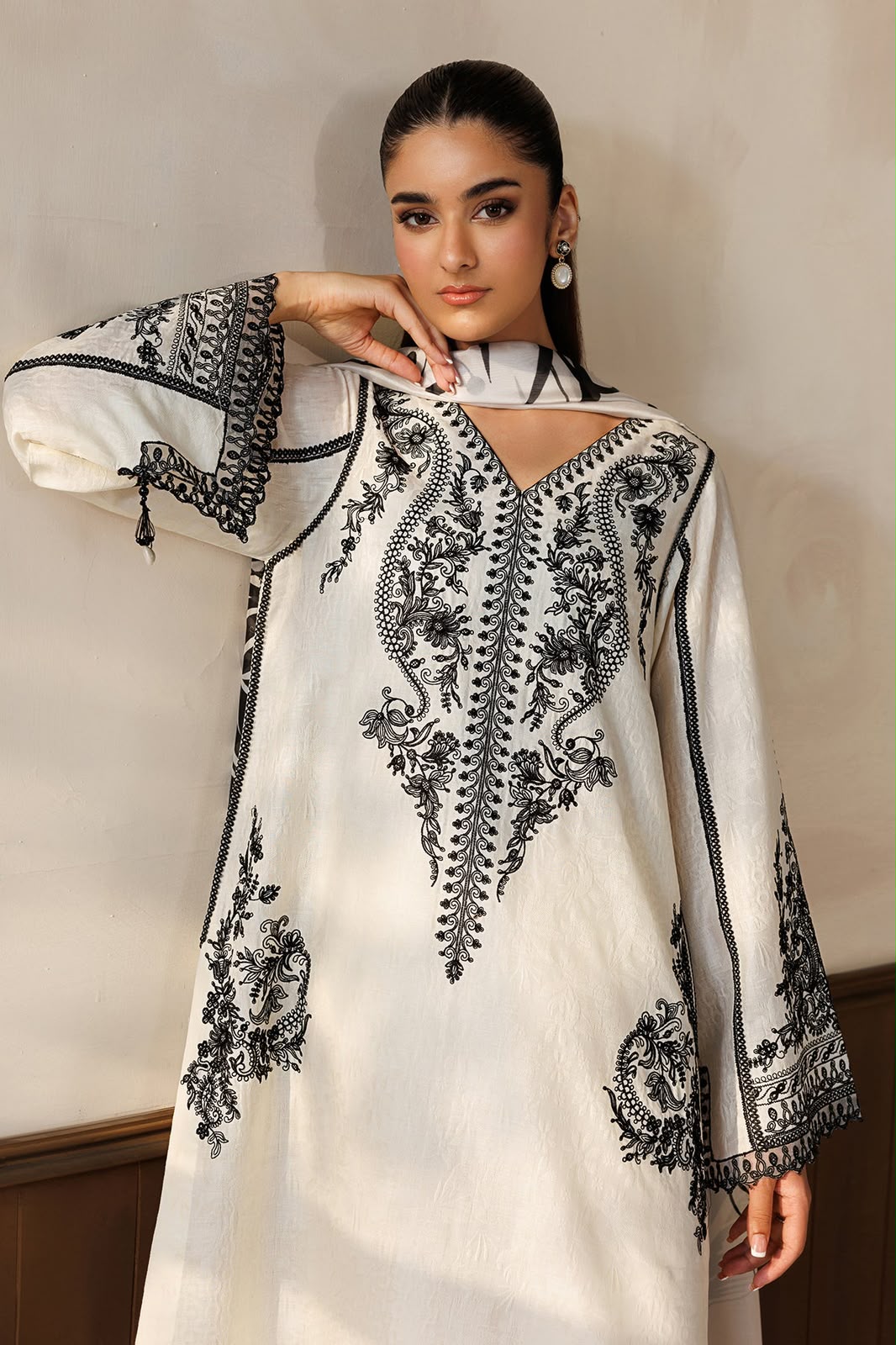 BAROQUE Ivory Heavy Embroidered Unstitched Dhanak 3 Piece Suit with Digital Printed Shawl – image 1 of 4