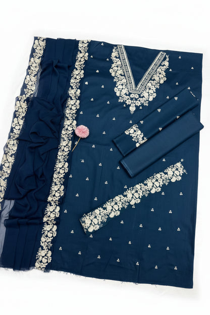 PEZWAAN Heavy Embroidered 3 Piece Lawn Suit – image 11 of 13
