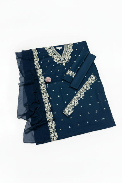 PEZWAAN Heavy Embroidered 3 Piece Lawn Suit – image 12 of 13