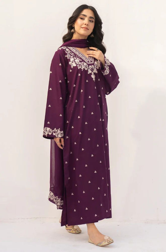 Heavy Embroidered 3 Piece Lawn Suit – Inspired by PEZWAAN – image 2 of 13