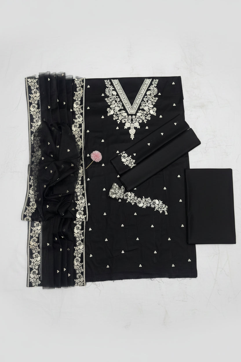 PEZWAAN Heavy Embroidered 3 Piece Lawn Suit – image 7 of 13
