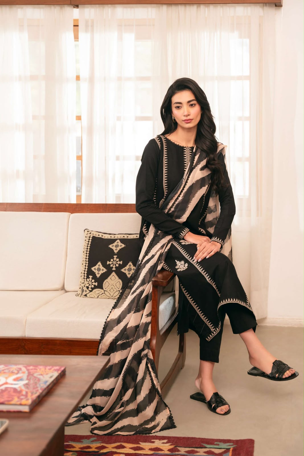 Mahamira Black Heavy Embroidered Unstitched Dhanak 3 Piece Suit with Digital Printed Shawl – image 2 of 3