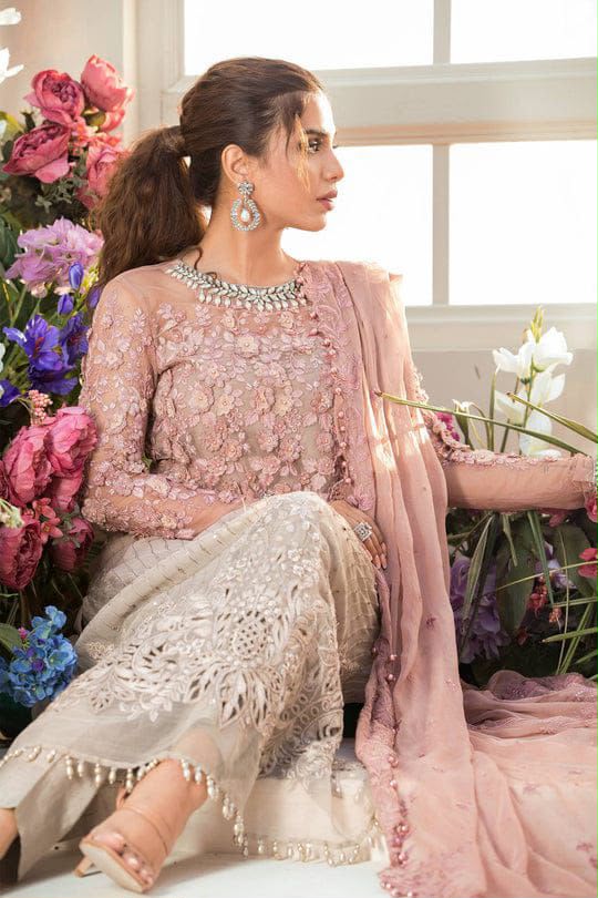 Maria.B Blush Grey Embroidered Tie & Dye Unstitched Chiffon 3 Piece Suit – image 3 of 5