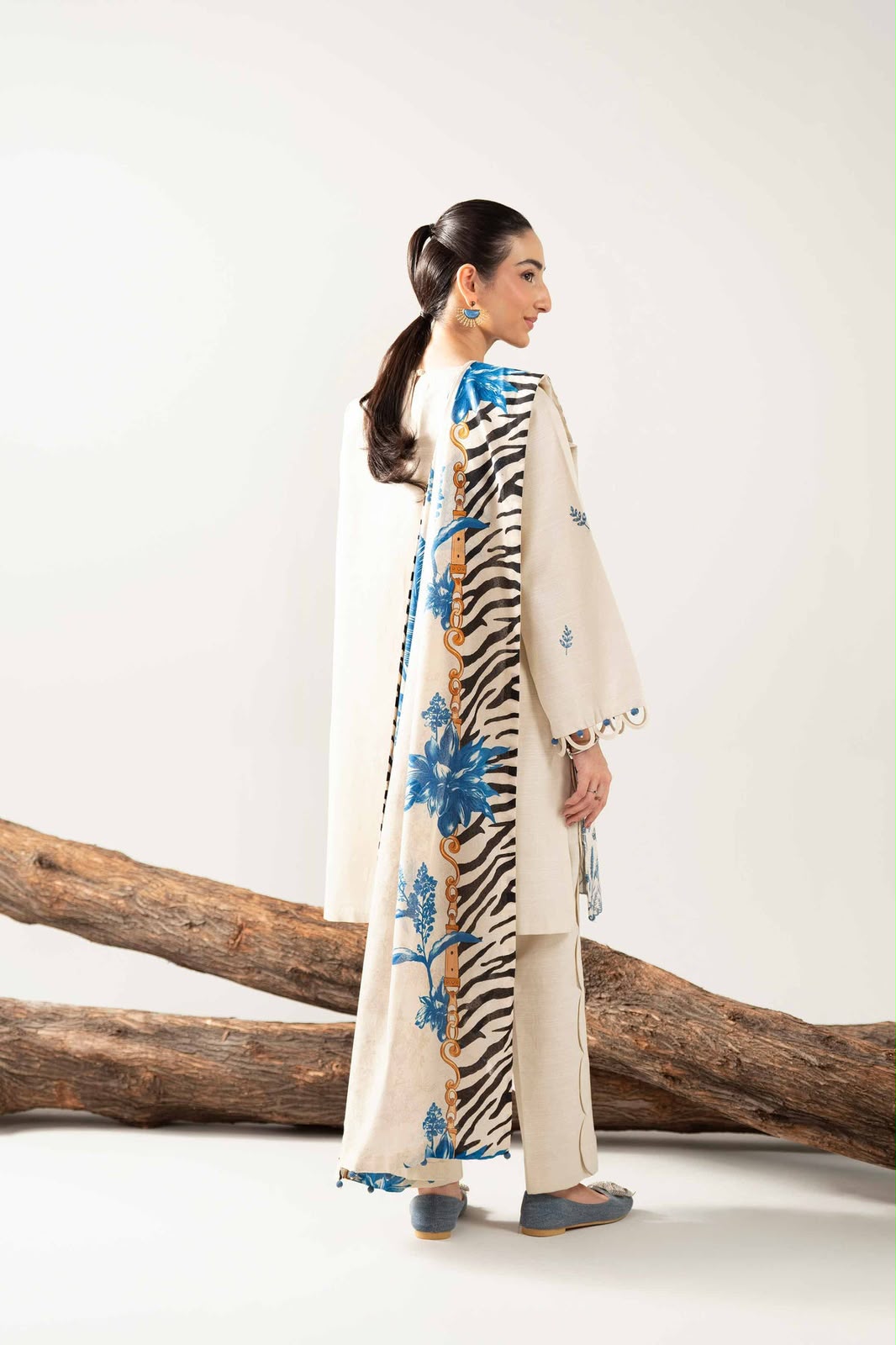 nishat Cream Blue Heavy Embroidered Unstitched Dhanak 3 Piece Suit with Digital Printed Shawl – image 3 of 4