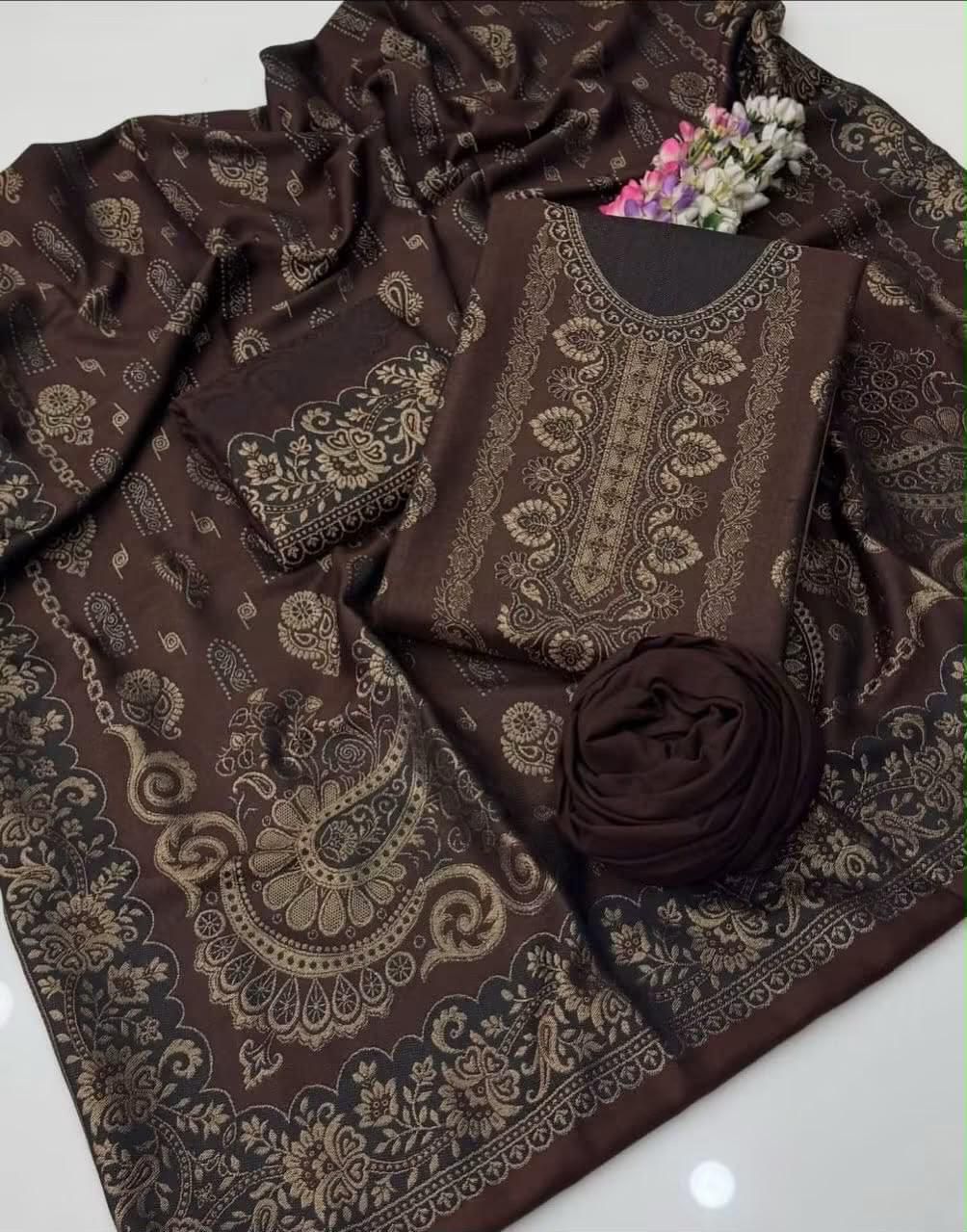 Pashmina Jacquard Printed 3 Piece Suit – image 10 of 10