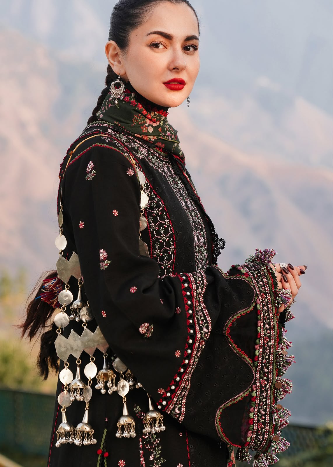 Qalamkar Black Heavy Embroidered Unstitched Dhanak 3 Piece Suit with Wool Shawl – image 3 of 5